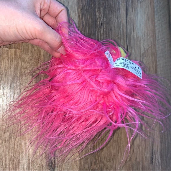 DELETING SOON!😭👻
Zuru Schnooks Fershnizzle Stuffed Toy for Hair Play & more! - Picture 4 of 7